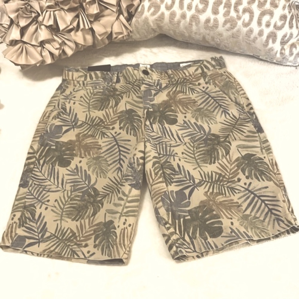 Gap Stretch Men’s 10” Hit At Knee Shorts New With Tag Sz 31